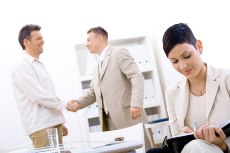 Изображение из статьи: Устройство на работу через знакомых: "за" и "против"